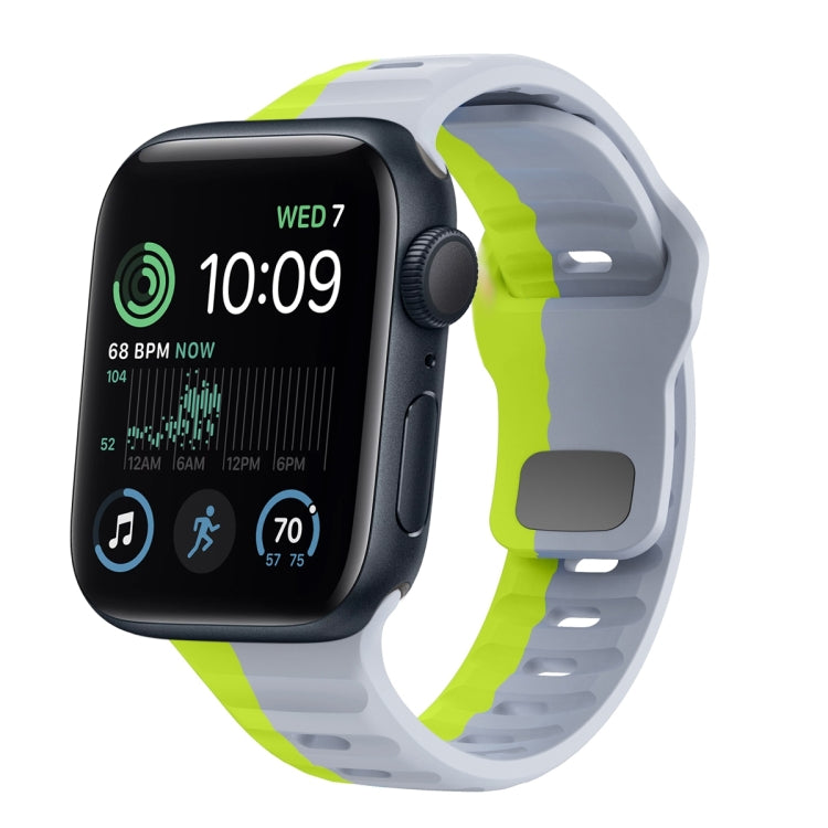 สายรัดนาฬิกาซิลิโคนแบบหัวเข็มขัดกลับลายคลื่น สำหรับ Apple Watch Series 8 ขนาด 41 มม., สำหรับ Apple Watch Series 8 ขนาด 45 มม., สำหรับ Apple Watch SE 2022 ขนาด 40 มม., สำหรับ Apple Watch SE 2022 ขนาด 44 มม.