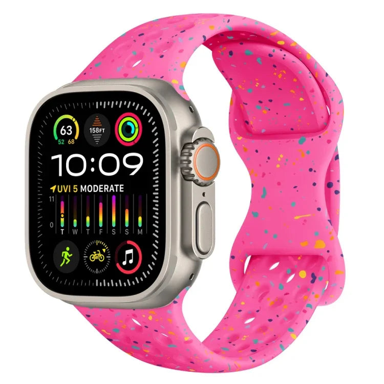 สายรัดนาฬิกาซิลิโคนลายพรางแบบรู พร้อมหัวเข็มขัดผีเสื้อ สำหรับ Apple Watch Ultra 2 ขนาด 49 มม., สำหรับ Apple Watch Series 9 ขนาด 45 มม., สำหรับ Apple Watch Series 9 ขนาด 41 มม., สำหรับ Apple Watch Ultra ขนาด 49 มม.