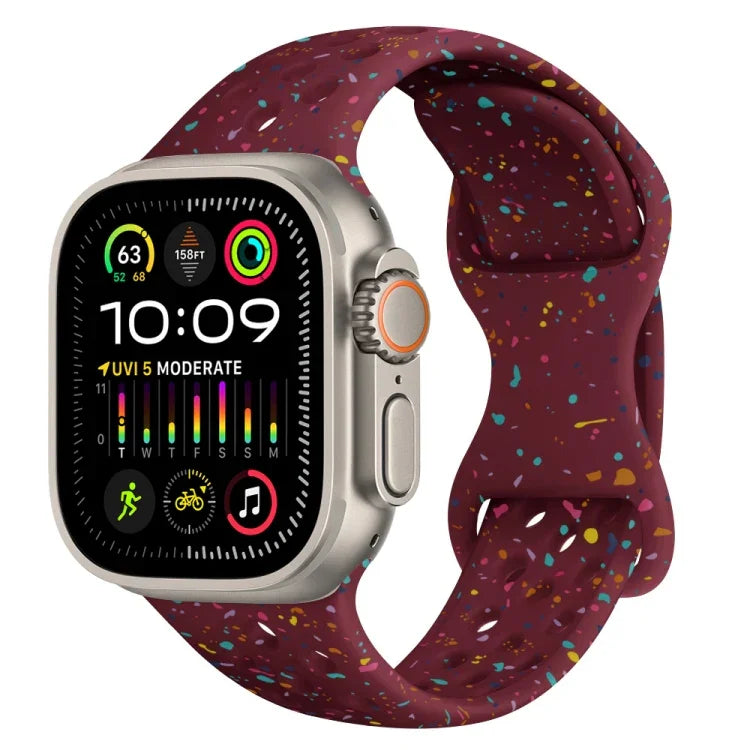 สายรัดนาฬิกาซิลิโคนลายพรางแบบรู พร้อมหัวเข็มขัดผีเสื้อ สำหรับ Apple Watch Ultra 2 ขนาด 49 มม., สำหรับ Apple Watch Series 9 ขนาด 45 มม., สำหรับ Apple Watch Series 9 ขนาด 41 มม., สำหรับ Apple Watch Ultra ขนาด 49 มม.