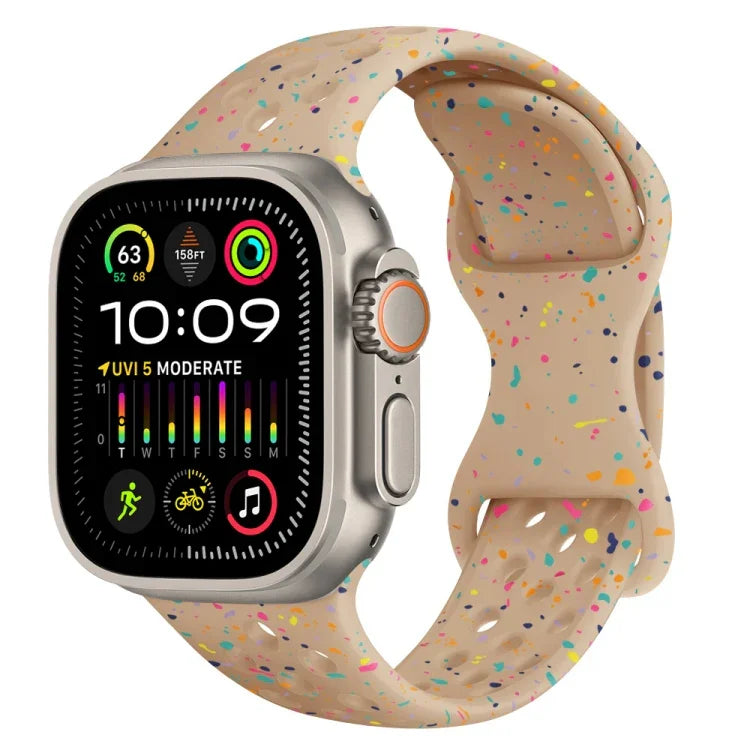 สายรัดนาฬิกาซิลิโคนลายพรางแบบรู พร้อมหัวเข็มขัดผีเสื้อ สำหรับ Apple Watch Ultra 2 ขนาด 49 มม., สำหรับ Apple Watch Series 9 ขนาด 45 มม., สำหรับ Apple Watch Series 9 ขนาด 41 มม., สำหรับ Apple Watch Ultra ขนาด 49 มม.