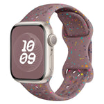สายรัดนาฬิกาซิลิโคนลายพรางแบบรู พร้อมหัวเข็มขัดผีเสื้อ สำหรับ Apple Watch Series 8 ขนาด 41 มม., สำหรับ Apple Watch Series 8 ขนาด 45 มม., สำหรับ Apple Watch SE 2022 ขนาด 40 มม., สำหรับ Apple Watch SE 2022 ขนาด 44 มม.