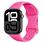 สายรัดนาฬิกาซิลิโคนลายพรางแบบรู พร้อมหัวเข็มขัดผีเสื้อ สำหรับ Apple Watch Series 10 ขนาด 46 มม., สำหรับ Apple Watch Series 10 ขนาด 42 มม., สำหรับ Apple Watch SE 2023 ขนาด 44 มม., สำหรับ Apple Watch SE 2023 ขนาด 40 มม.