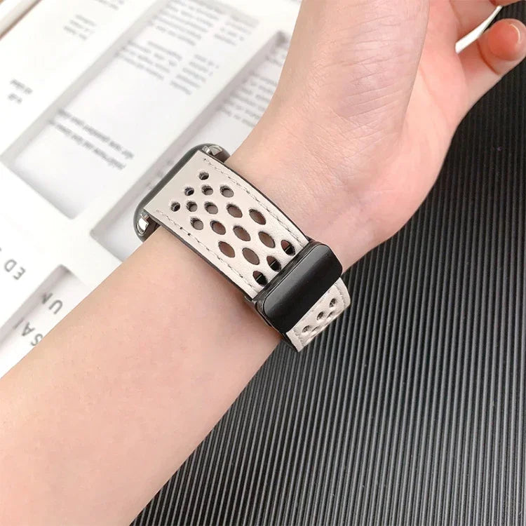 สายรัดนาฬิกาหนัง PU หัวเข็มขัดพับแบบมีรู สำหรับ Apple Watch Ultra 49 มม.
