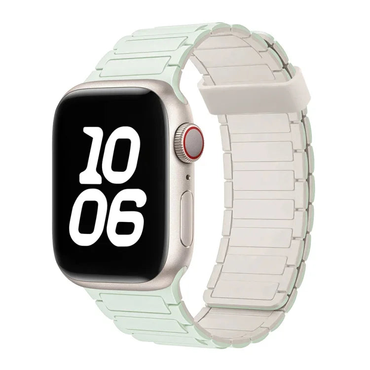 สายซิลิโคนห่วงแม่เหล็กเม็ดลูกปัดสามเม็ด สำหรับ Apple Watch SE ขนาด 44 มม.