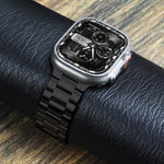 สายรัดนาฬิกาสแตนเลสสตีลสามข้อแบบหัวเข็มขัดนอร์แมน สำหรับ Apple Watch 46mm / 49mm / 45mm / 44mm