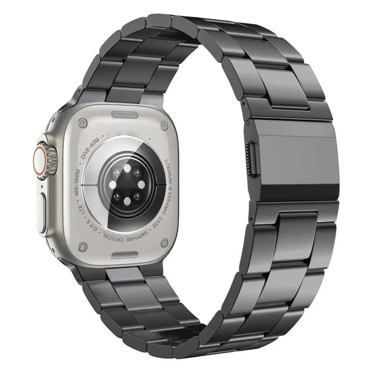 สายรัดนาฬิกาสแตนเลสสตีลสามข้อแบบหัวเข็มขัดนอร์แมน สำหรับ Apple Watch 46mm / 49mm / 45mm / 44mm