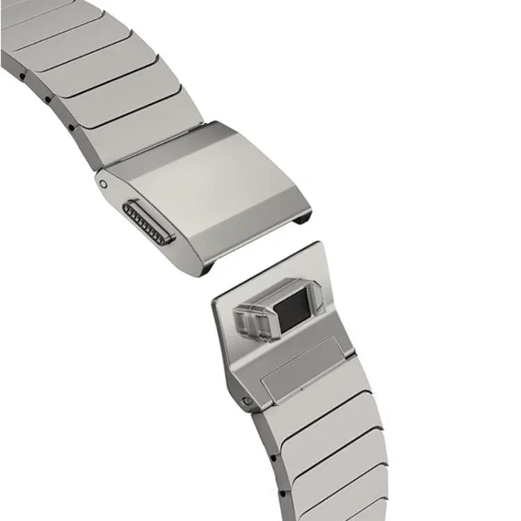สายรัดนาฬิกาไทเทเนียมแท้หัวเข็มขัดนอร์แมนลายไม้ไผ่ สำหรับ Apple Watch 46mm / 49mm / 45mm / 44mm