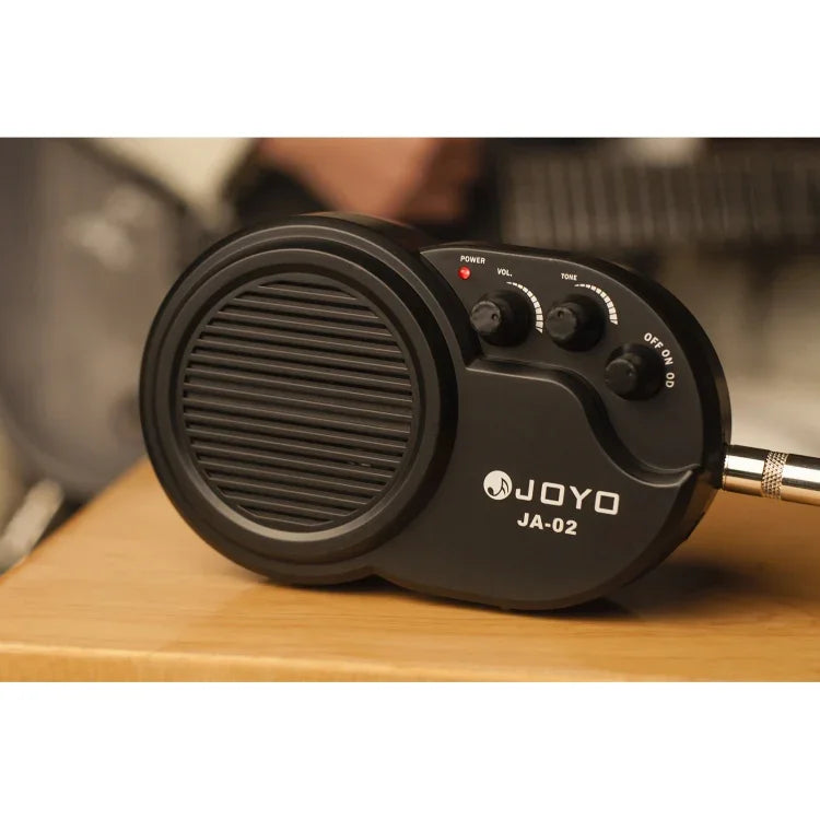 แอมป์กีตาร์ไฟฟ้า JOYO JA-02 กำลัง 3 วัตต์ พร้อมลำโพงและควบคุมเสียง โทน และดีสทอร์ชัน, JA-02