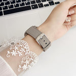สายรัดนาฬิกาหนังเกรนละเอียดสีดำ xDfind สำหรับ Apple Watch ขนาด 42 / 44 / 45 / 46 / 49 มม. สำหรับ Apple Watch ขนาด 38 / 40 / 41 / S10 42 มม.
