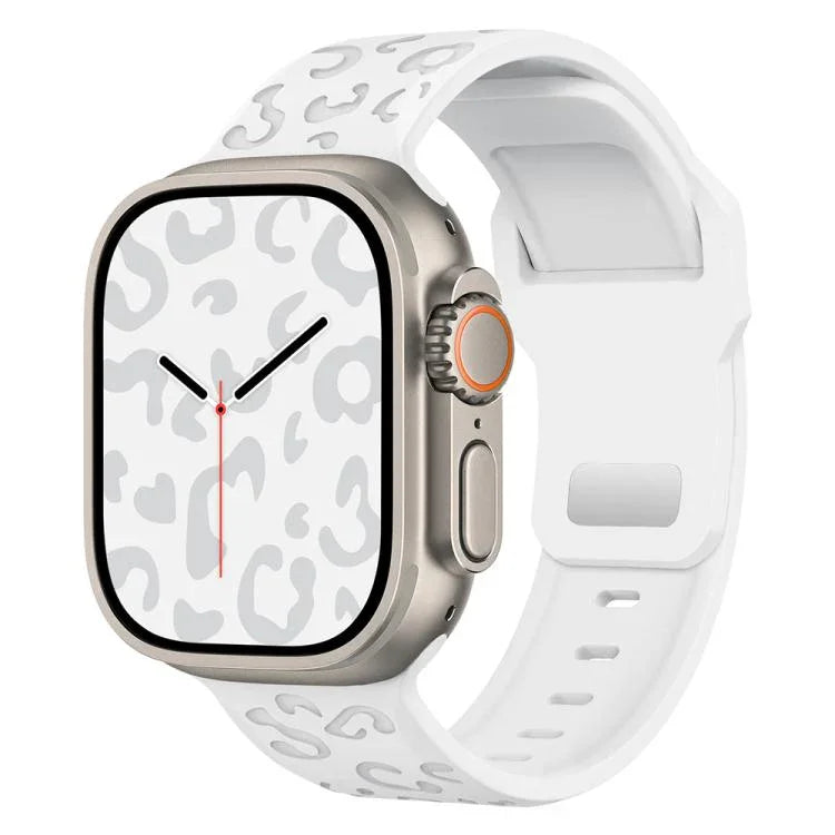 สายรัดนาฬิกาซิลิโคนหัวเข็มขัดเว้าลายเสือดาว สำหรับ Apple Watch ขนาด 46 มม. / 49 มม. / 45 มม. / 44 มม. สำหรับ Apple Watch ขนาด 42 มม. / 41 มม. / 40 มม. / 38 มม.