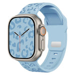 สายรัดนาฬิกาซิลิโคนหัวเข็มขัดเว้าลายเสือดาว สำหรับ Apple Watch ขนาด 46 มม. / 49 มม. / 45 มม. / 44 มม. สำหรับ Apple Watch ขนาด 42 มม. / 41 มม. / 40 มม. / 38 มม.