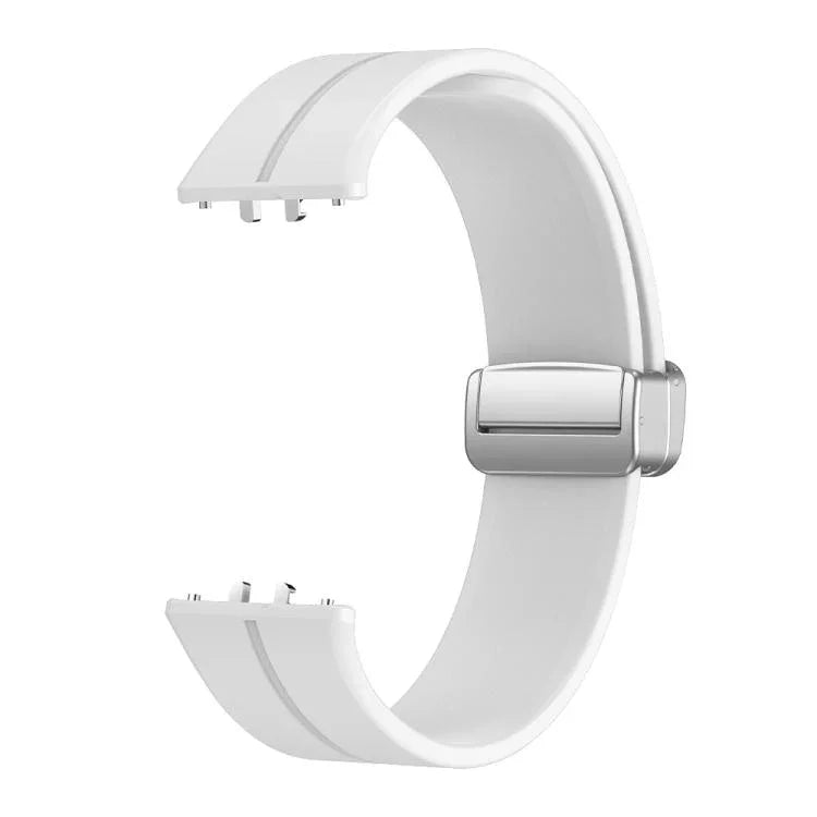 สายรัดนาฬิกาซิลิโคนหัวเข็มขัดเงินแม่เหล็กพับได้ สำหรับ Samsung Galaxy Fit 3