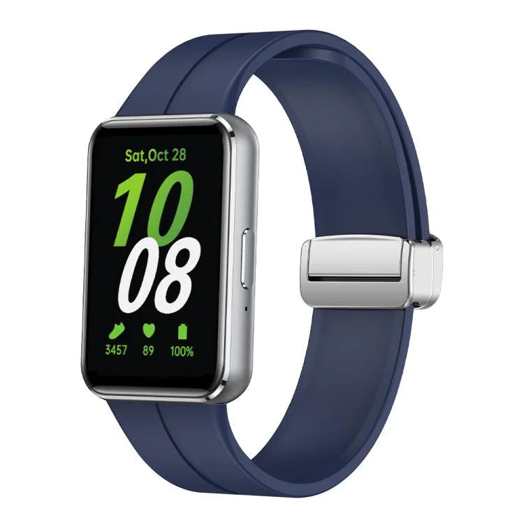 สายรัดนาฬิกาซิลิโคนหัวเข็มขัดเงินแม่เหล็กพับได้ สำหรับ Samsung Galaxy Fit 3