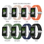 สายรัดนาฬิกาซิลิโคนหัวเข็มขัดเงินแม่เหล็กพับได้ สำหรับ Samsung Galaxy Fit 3