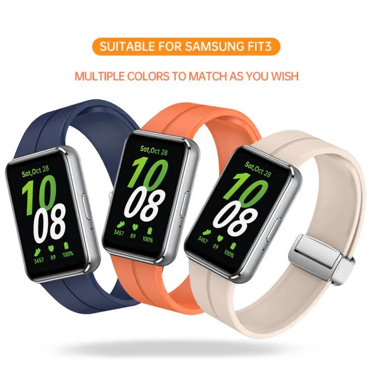 สายรัดนาฬิกาซิลิโคนหัวเข็มขัดเงินแม่เหล็กพับได้ สำหรับ Samsung Galaxy Fit 3