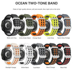 สายรัดนาฬิกาซิลิโคนสองสีแบบรูสองแถวหัวเข็มขัดเงิน Ocean สำหรับ Samsung Galaxy Watch Ultra / Ultra 2025
