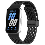 สายรัดนาฬิกาซิลิโคน xDfind แบบหัวเข็มขัดแม่เหล็กสีดำแบบมีรู สำหรับ Samsung Galaxy Fit3