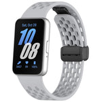 สายรัดนาฬิกาซิลิโคน xDfind แบบหัวเข็มขัดแม่เหล็กสีดำแบบมีรู สำหรับ Samsung Galaxy Fit3
