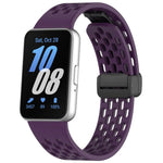 สายรัดนาฬิกาซิลิโคน xDfind แบบหัวเข็มขัดแม่เหล็กสีดำแบบมีรู สำหรับ Samsung Galaxy Fit3