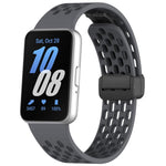สายรัดนาฬิกาซิลิโคน xDfind แบบหัวเข็มขัดแม่เหล็กสีดำแบบมีรู สำหรับ Samsung Galaxy Fit3