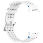 สายรัดนาฬิกาซิลิโคน xDfind ขอบหัวเข็มขัดเงินอัลลอย รูระบายอากาศ สำหรับ Samsung Galaxy Watch8 / Watch8 Classic