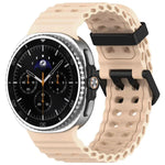 สายรัดนาฬิกาซิลิโคนสีท้องทะเลลายสองแถวรูหัวเข็มขัดสีดำ xDfind สำหรับ Samsung Galaxy Watch8 / 8 Classic
