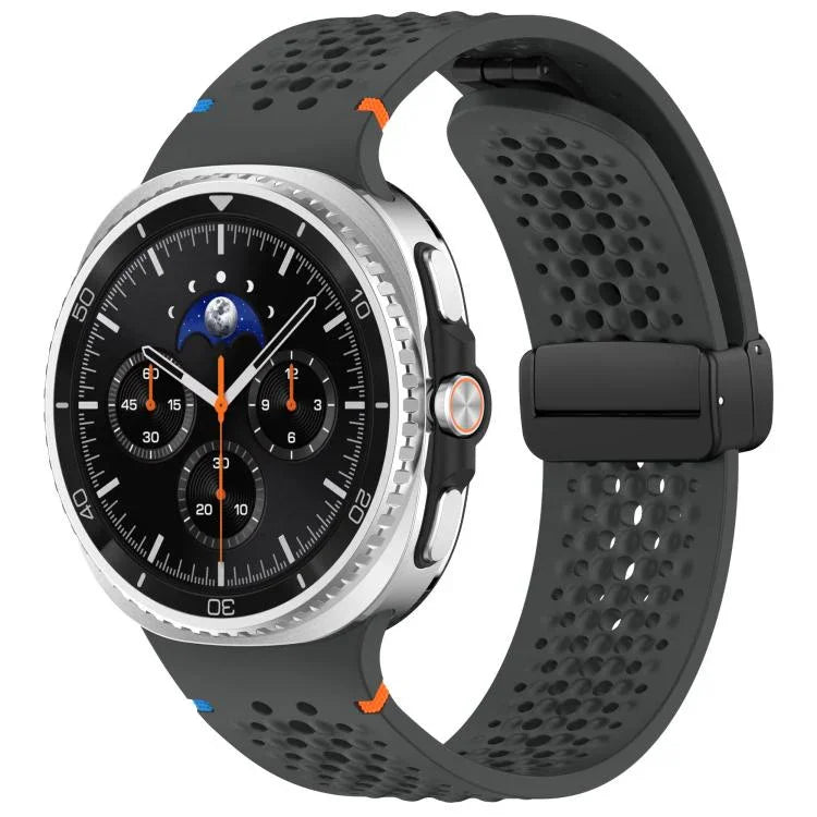 สายรัดนาฬิกาซิลิโคนระบายอากาศลายรังผึ้งหัวเข็มขัดแม่เหล็กสีดำ xDfind สำหรับ Samsung Galaxy Watch8 / Watch8 Classic