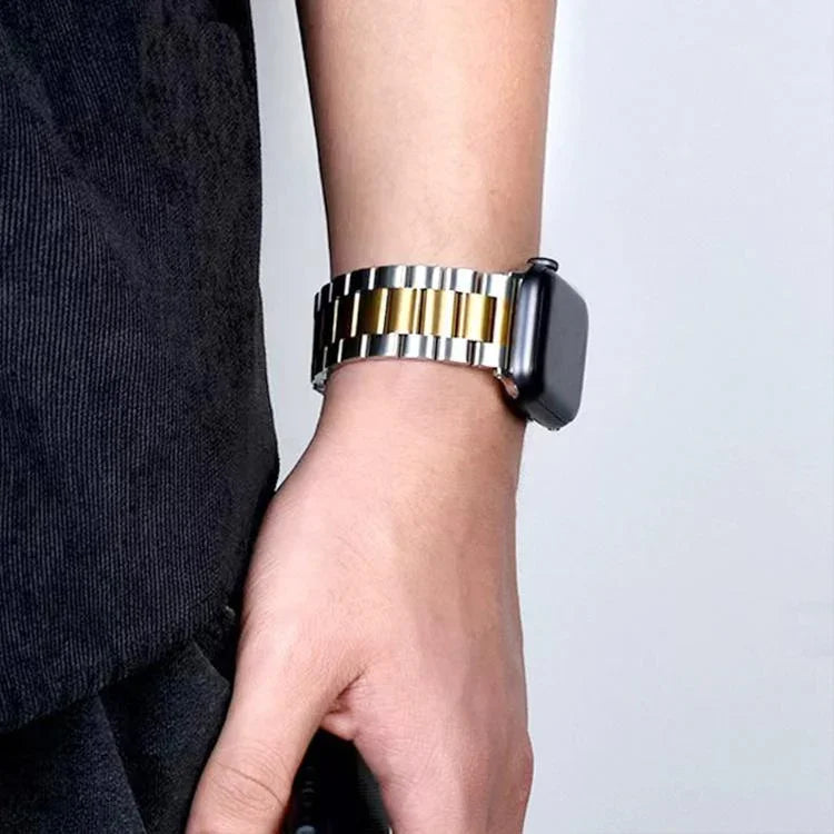 สายรัดนาฬิกาสแตนเลสสตีลสามเม็ดพร้อมฟิล์มโค้ง 3D สำหรับ Apple Watch Ultra 2 / 1 ขนาด 49 มม., สำหรับ Apple Watch Series ขนาด 45 มม., สำหรับ Apple Watch Series ขนาด 41 มม., สำหรับ Apple Watch Series ขนาด 38 มม.