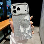 เคสโทรศัพท์ TPU ชุบไฟฟ้าลายดอกบัวแกะสลักกลวงประดับคริสตัลกลิตเตอร์ สำหรับ iPhone 17 Pro Max, สำหรับ iPhone 17 Pro, สำหรับ iPhone 17, สำหรับ iPhone 16 Pro Max, สำหรับ iPhone 16 Pro, สำหรับ iPhone 16, สำหรับ iPhone 15 Pro Max, สำหรับ iPhone 15 Pro