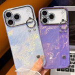 เคสโทรศัพท์ TPU พร้อมที่ยึดสายรัดข้อมือลายผิวจรดรอยยับชุบโลหะ พร้อมฟิล์มเลนส์ สำหรับ iPhone 13