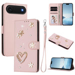 เคสโทรศัพท์หนังวีแกนสองชั้นลายหัวใจดอกไม้พร้อมสายคล้องข้อมือ ZS01, สำหรับ iPhone 17e / 16e, สำหรับ iPhone 17 Pro Max, สำหรับ iPhone 17 Pro, สำหรับ iPhone 17, สำหรับ iPhone Air, สำหรับ iPhone 16 Pro Max