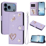 เคสโทรศัพท์หนังวีแกนสองชั้นลายหัวใจดอกไม้พร้อมสายคล้องข้อมือ ZS01, สำหรับ iPhone 17e / 16e, สำหรับ iPhone 17 Pro Max, สำหรับ iPhone 17 Pro, สำหรับ iPhone 17, สำหรับ iPhone Air, สำหรับ iPhone 16 Pro Max