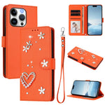 เคสโทรศัพท์หนังวีแกนลายหัวใจดอกไม้สองชั้น ZS01 พร้อมสายรัดข้อมือ สำหรับ iPhone 16 Pro, สำหรับ iPhone 16 Plus, สำหรับ iPhone 16, สำหรับ iPhone 15 Pro Max, สำหรับ iPhone 15 Pro, สำหรับ iPhone 15 Plus