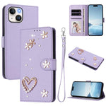 เคสโทรศัพท์หนังวีแกนสองชั้นลายหัวใจดอกไม้พร้อมสายคล้องข้อมือ ZS01, สำหรับ iPhone 15, สำหรับ iPhone 14 Plus, สำหรับ iPhone 14 / 13, สำหรับ iPhone 14 Pro, สำหรับ iPhone 14 Pro Max, สำหรับ iPhone 13 Pro Max