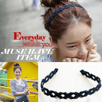 ที่คาดผมสไตล์ถักกลวง สีสุ่มจัดส่ง
