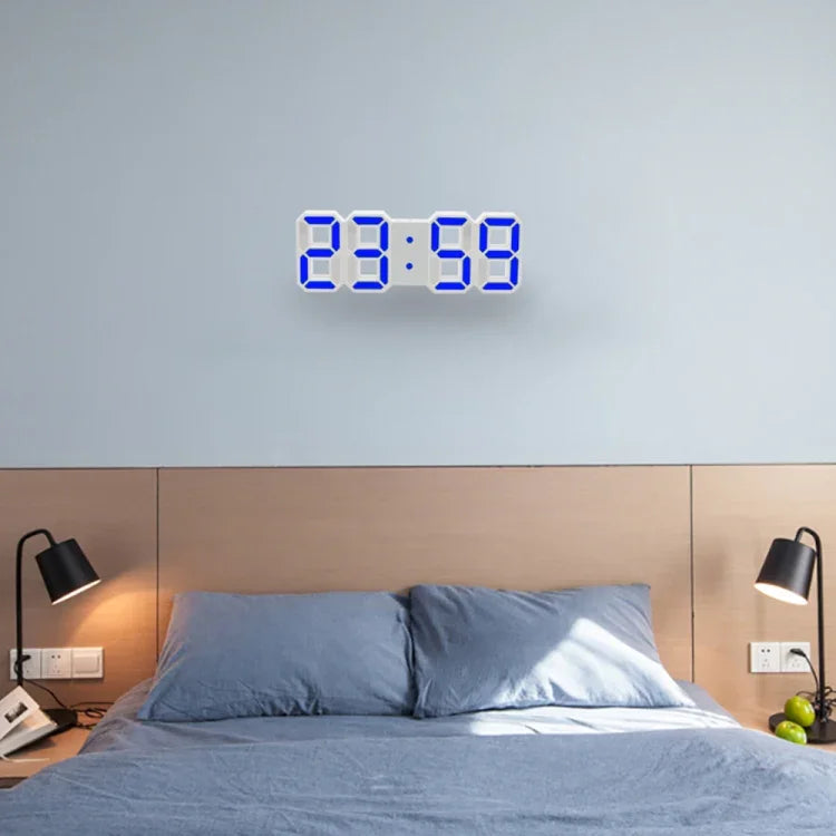 นาฬิกาปลุกติดผนังดิจิทัล LED 3D ขนาดใหญ่มัลติฟังก์ชันพร้อมฟังก์ชันเลื่อนปลุก แสดงเวลา 12/24 ชั่วโมง สำหรับบ้าน ครัว สำนักงาน DC 5V ได้รับการรับรอง CE ตัวเรือนสีขาว ตัวเลขสีเขียว น้ำเงิน แดง