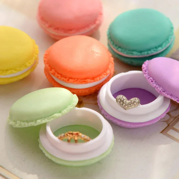 กล่องเครื่องประดับสไตล์มาการองน่ารัก 10 ชิ้น กล่องยาแบบพกพา ส่งสีสุ่ม กล่องยา
