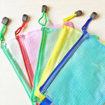 ถุงใส่เครื่องเขียนตาข่ายพลาสติกซิป ส่งสีสุ่ม (B5, ขนาด: 28x21 ซม.), B5, ขนาด: 28x21 ซม.