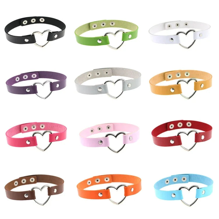 สร้อยคอช็อกเกอร์ผู้หญิงสไตล์ฮาราจูกุญี่ปุ่นรูปหัวใจหนัง PU พังค์, ส่งสีสุ่ม, TXXQ
