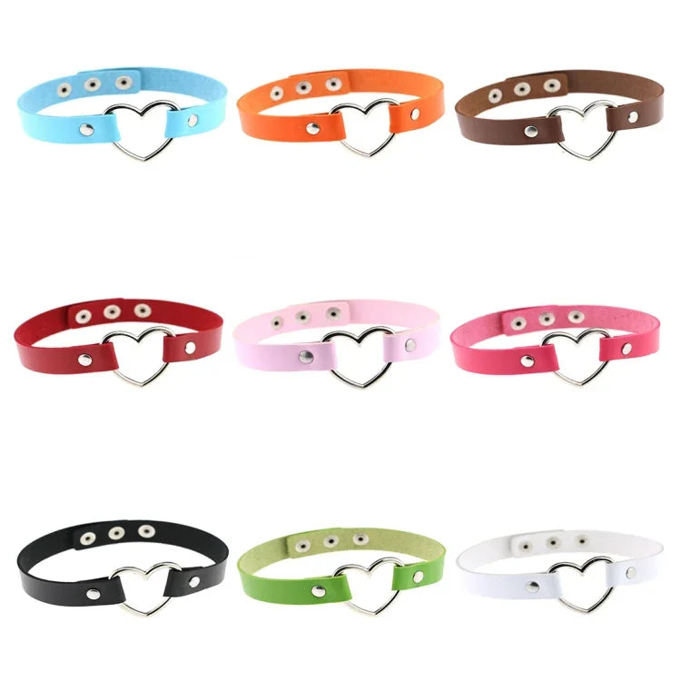 สร้อยคอช็อกเกอร์ผู้หญิงสไตล์ฮาราจูกุญี่ปุ่นรูปหัวใจหนัง PU พังค์, ส่งสีสุ่ม, TXXQ