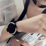 สร้อยข้อมือกำมะหยี่กลมเรียบง่ายสไตล์ยุโรปและอเมริกา 2 ชิ้น, ส่งสีสุ่ม