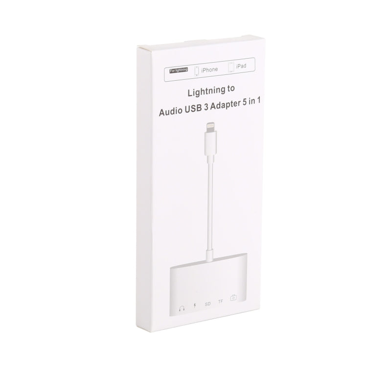 ฮับ 5 in 1 8 พิน เป็น USB และ USB-C / Type-C และช่องเสียบหูฟัง 3.5 มม. และเครื่องอ่านการ์ด SD และ TF