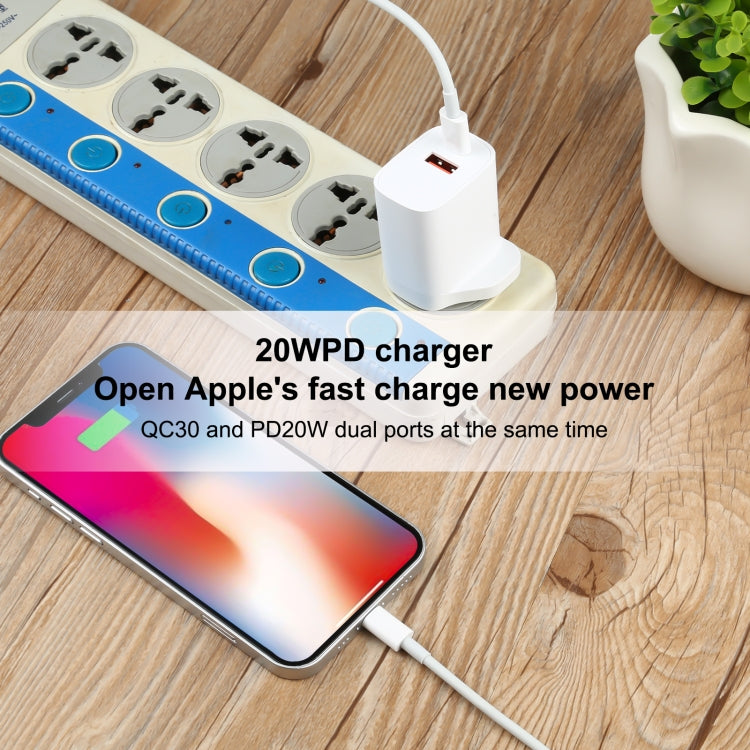 E087 ที่ชาร์จเดินทางชาร์จเร็ว 20W USB-C / Type-C + USB พอร์ต ปลั๊ก UK, ปลั๊ก UK