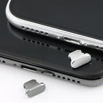 ปลั๊กกันฝุ่นโลหะสำหรับพอร์ตชาร์จ 8 พินแบบสากล 2 ชิ้น สำหรับ iPhone