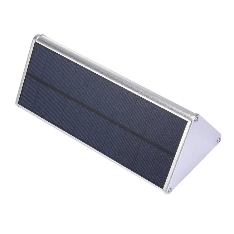 ไฟผนังสามเหลี่ยมประหยัดพลังงาน 800 LM 48 ดวง LED SMD 2835 พร้อมเซนเซอร์ แผงโซลาร์เซลล์ และสวิตช์ซ่อนสำหรับสวน/ลานบ้าน/แคมป์ปิ้ง (สีเงิน)