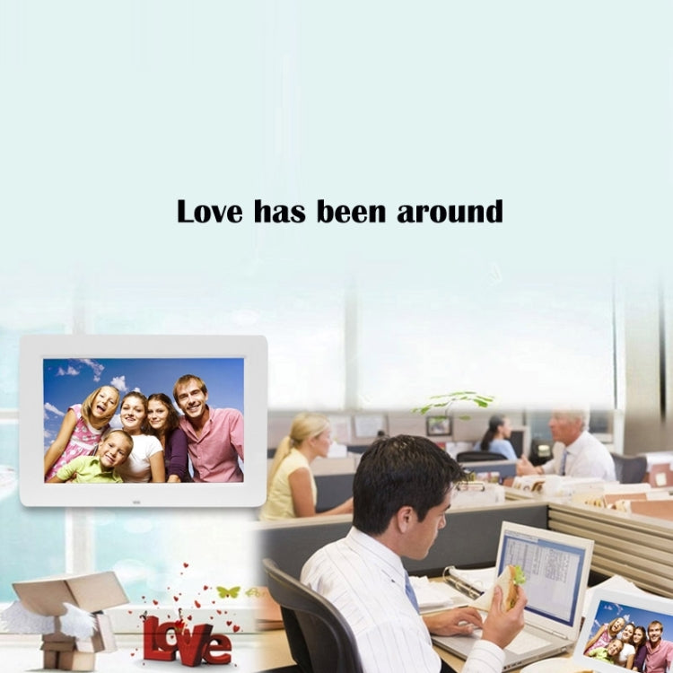 กรอบรูปดิจิทัลหน้าจอกว้าง LED ขนาด 13 นิ้ว 1024 x 768 / 16:9 พร้อมที่วางและรีโมทคอนโทรล รองรับ SD / MicroSD / MMC / MS / XD / USB Flash Disk ขนาด 13 นิ้ว
