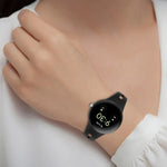 สายซิลิโคนสีทึบปุ่มผีเสื้อทรงหยดน้ำบาง สำหรับ Google Pixel Watch 4 / 3 / 2 / 1 41 มม.