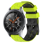 สายรัดนาฬิกาซิลิโคนลายฟุตบอลสองสี 22 มม. สำหรับ Samsung Galaxy Watch3 45 มม., Samsung Galaxy Watch 46 มม., Samsung Gear S3 Classic, Samsung Gear S3 Frontier