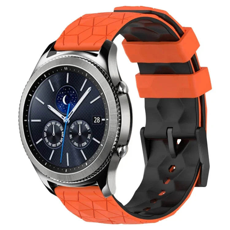 สายรัดนาฬิกาซิลิโคนลายฟุตบอลสองสี 22 มม. สำหรับ Samsung Galaxy Watch3 45 มม., Samsung Galaxy Watch 46 มม., Samsung Gear S3 Classic, Samsung Gear S3 Frontier