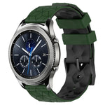 สายรัดนาฬิกาซิลิโคนลายฟุตบอลสองสี 22 มม. สำหรับ Samsung Galaxy Watch3 45 มม., Samsung Galaxy Watch 46 มม., Samsung Gear S3 Classic, Samsung Gear S3 Frontier